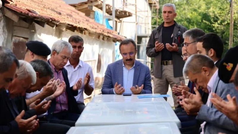 İsmail Çataklı, sel felaketinde yaşamını yitiren vatandaşın ailesini ziyaret etti