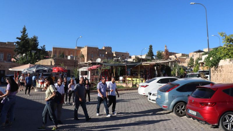 Midyat 4 günde 40 bin turist ağırlandı
