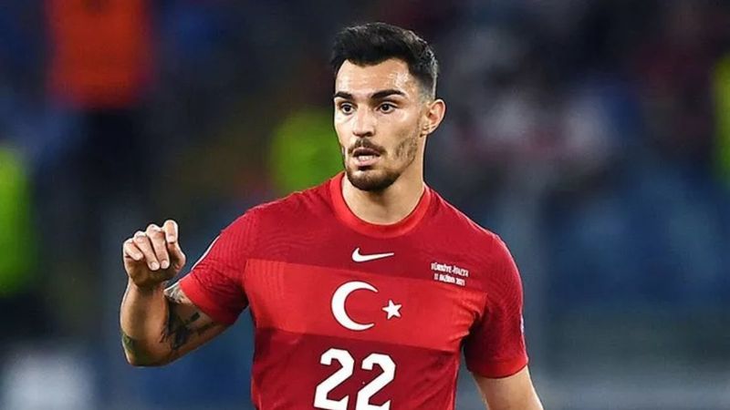 Galatasaray Kaan Ayhan'dan vazgeçmiyor