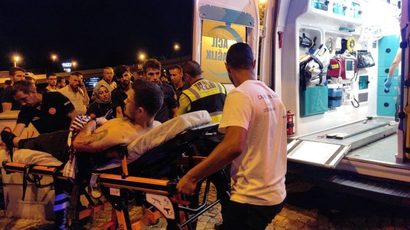 Kocaeli'de bıçaklı kavga: 1 yaralı