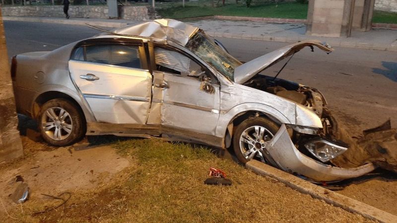 Malatya'da kaza yapan sürücü kurtarılamadı