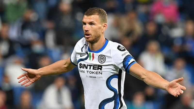 Dzeko'ya 36 yaşında yeniden Premier Lig fırsatı