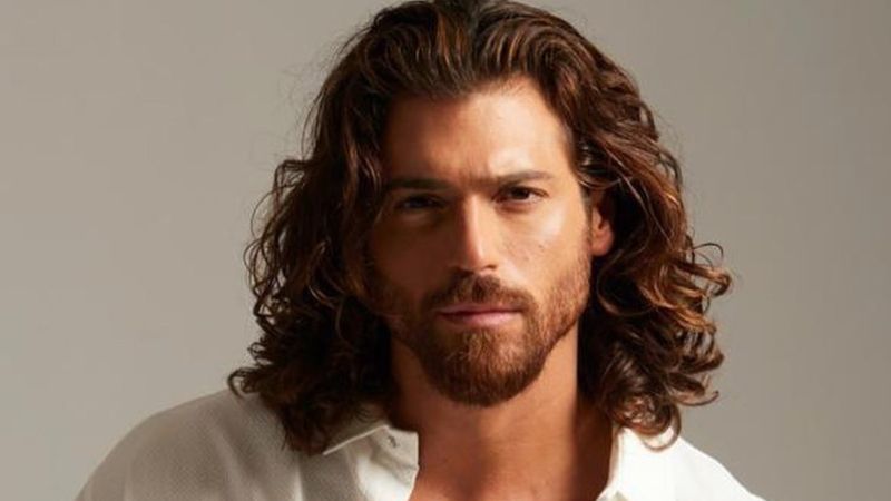 Can Yaman'ın kasları ortalığı karıştırdı!