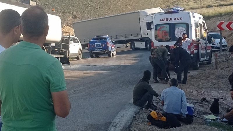 Ankara'da minibüs ile tanker çarpıştı: 8 yaralı