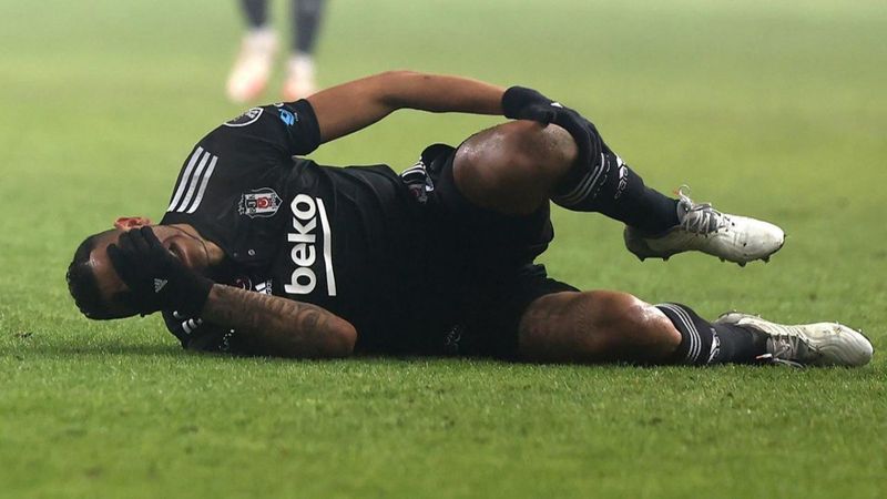 Beşiktaş'a Josef de Souza'dan kötü haber