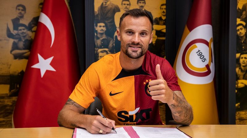 Galatasaray, Haris Seferovic'i kadrosuna kattığını açıkladı
