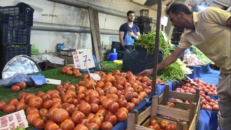Bursa'da pazar tezgahlarında fiyatlar düştü