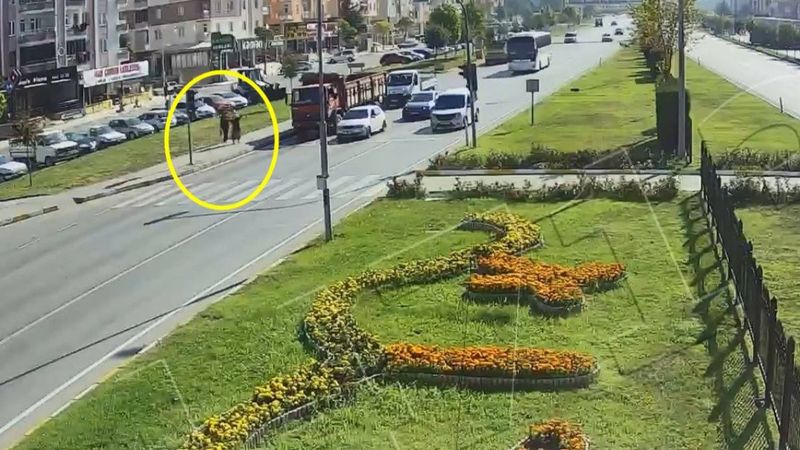 Çorum’da freni boşalan vinç, otomobil ve yayalara çarptı: 2 ölü