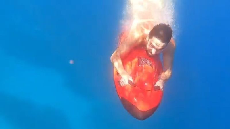 Arda Turan tatilin tadını çıkarıyor