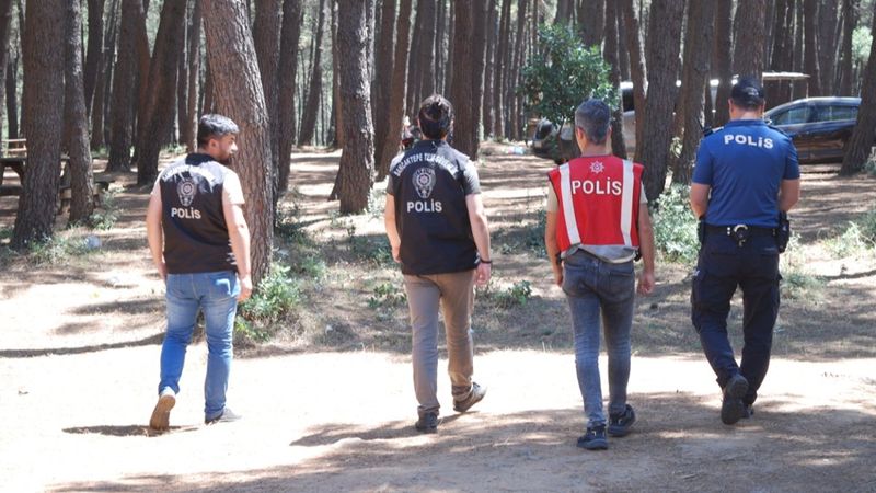 Sancaktepe'de yangınla mücadele için ekipler sahaya indi