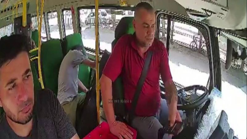 Adana'da epilepsi krizi geçiren çocuğu dolmuş şoförü kurtardı