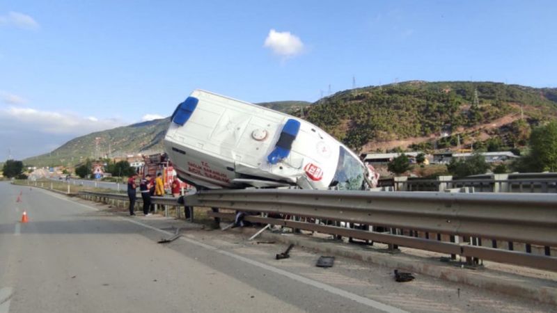 Tokat'ta ambulans kaza yaptı: 1 ölü, 3 yaralı 