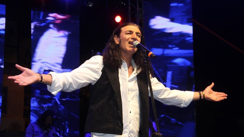 Murat Kekilli, Bülent Ersoy'a rahmetli dedi