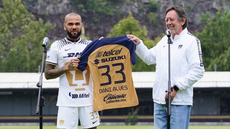 Dani Alves resmen Pumas’ta