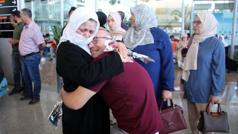 Hacı kafilesi Sivas'a döndü