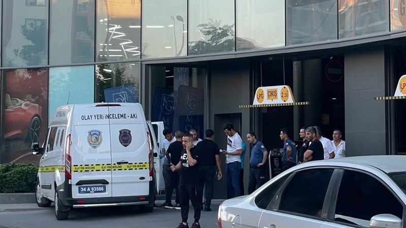Esenyurt'ta iş yerini basan kişi vurularak hayatını kaybetti