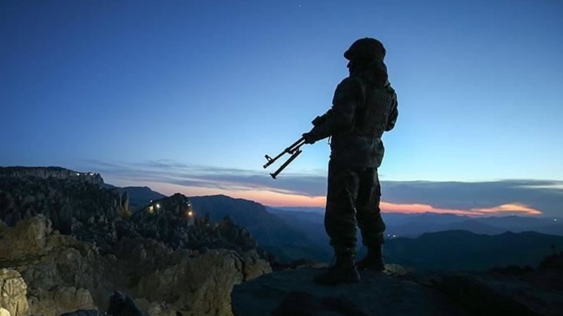 PKK'dan kaçan örgüt mensubu TSK'ya teslim oldu