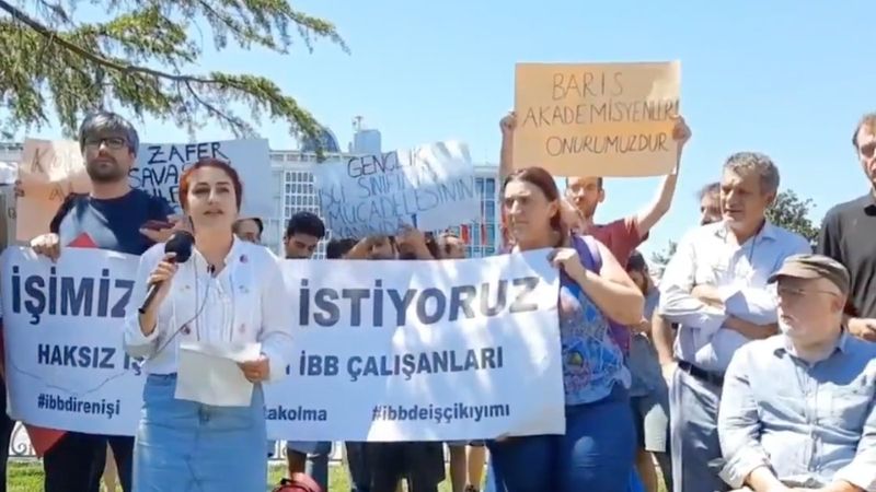 Hendekçi akademisyenler, İBB önünde eylemde