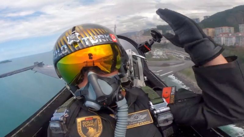 Karadeniz'de SOLOTÜRK rüzgarı