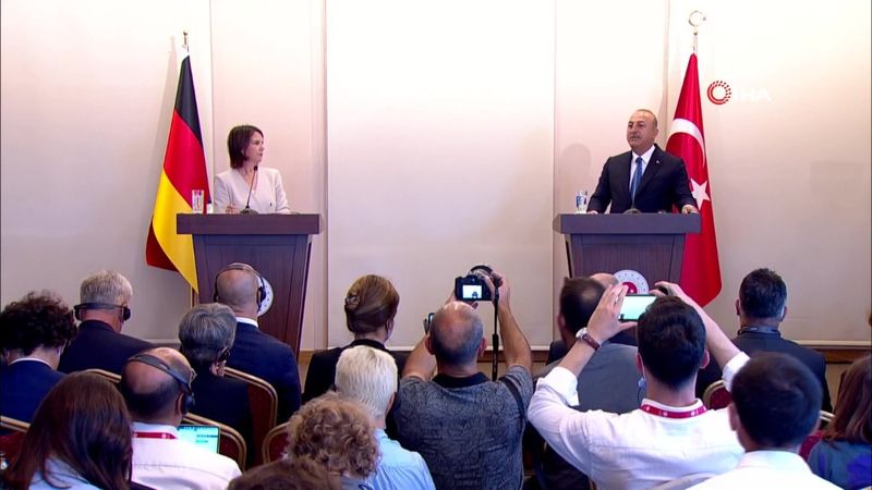 Mevlüt Çavuşoğlu'ndan Alman mevkidaşına Kavala tepkisi