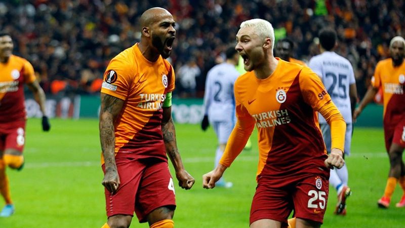 Sevilla, Victor Nelsson'a talip oldu