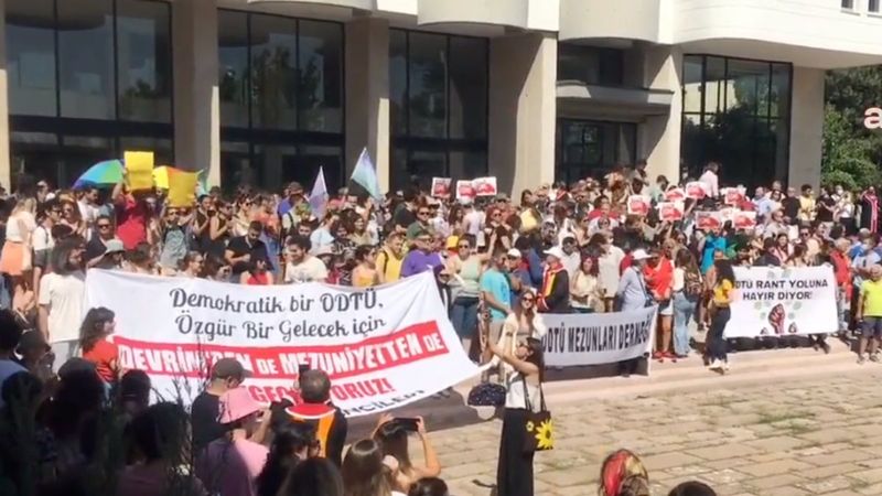 ODTÜ'de iptal edilen mezuniyet töreni protestosu