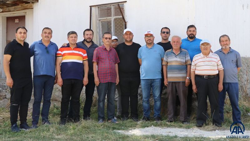 Çankırı'nın Kalfat köyü sakinlerinden İngiltere Başbakanı Johnson için imza kampanyası