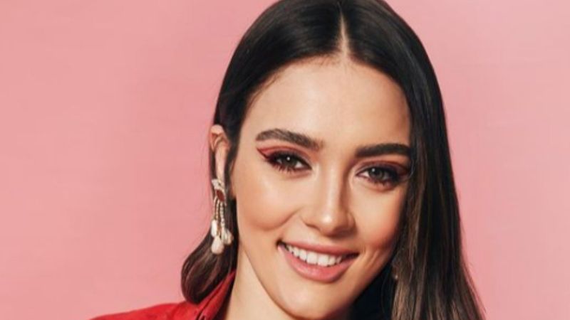 Milli voleybolcu Zehra Güneş hamakta poz verdi! 'Güzelliğin baş döndürdü'