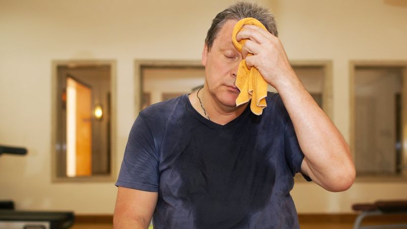 Çoğu kişi yanlış biliyor! Terlemek kilo verdirir mi?