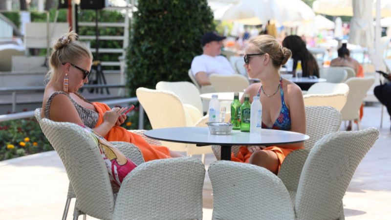 Antalyalı turizmciler 15 bin TL'yi bulan maaşla çalışacak eleman bulunamıyor