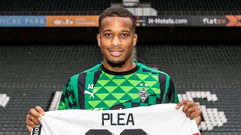 Plea, Borussia Mönchengladbach ile sözleşme uzattı