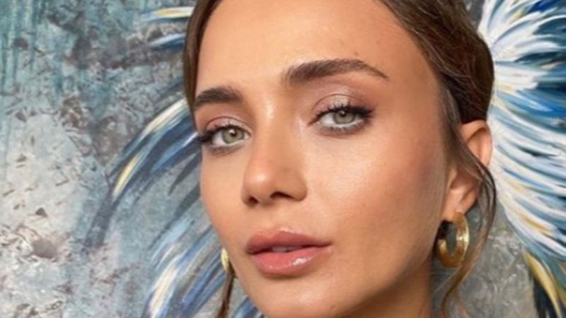 Damla Sönmez'den bikinili sahil pozları! 'Doğdu güneşim'