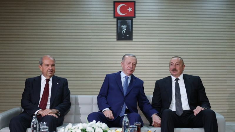 Cumhurbaşkanı Erdoğan, 5. İslami Dayanışma Oyunları'na katılan ülkelerin lideriyle buluştu