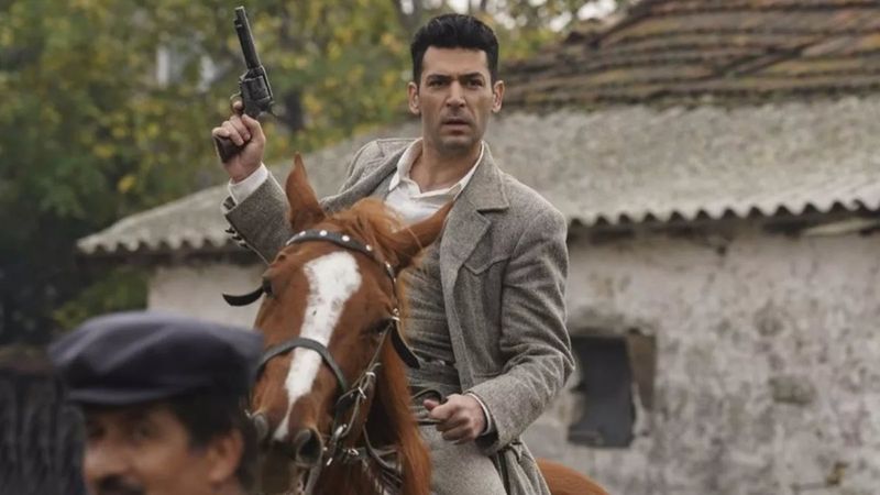 Murat Yıldırım'dan flaş karar! Aziz dizisindeki akıbeti... Kriz mi çıktı?