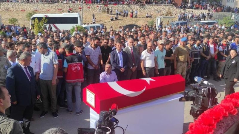 Şehit Uzman Onbaşı Mustafa Demir toprağa verildi