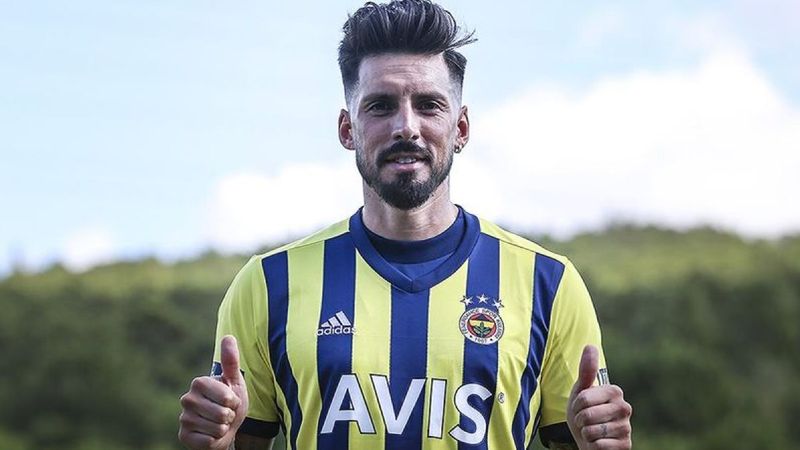 Jose Sosa, eski takımı Estudiantes’e döndü