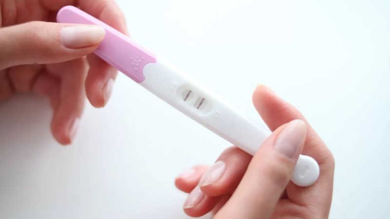 Adet döneminde hamile kalınır mı? Adet döneminde hamile kalmak kolay mı?