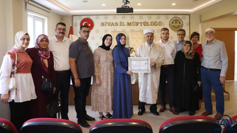 Sivas'ta Fransız genç kız, nişanlısı sayesinde İslamiyet'i seçti