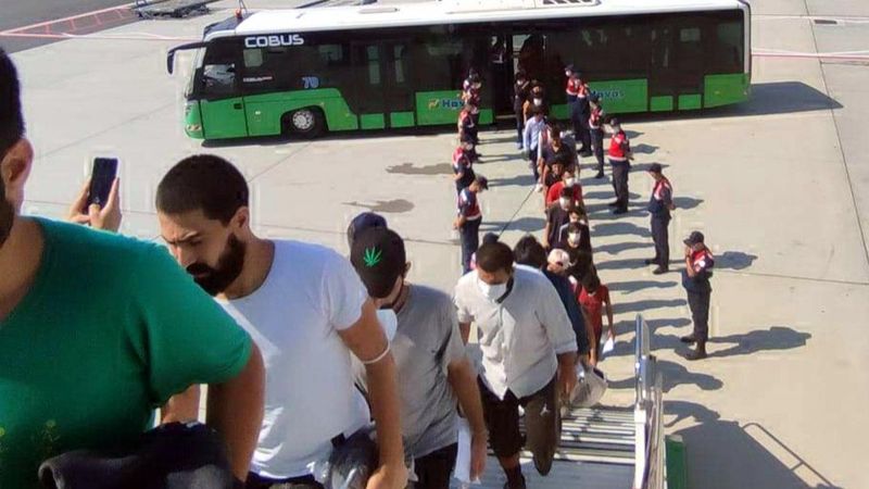 Kırklareli'den Afganistan'a 227 kaçak göçmen gönderildi