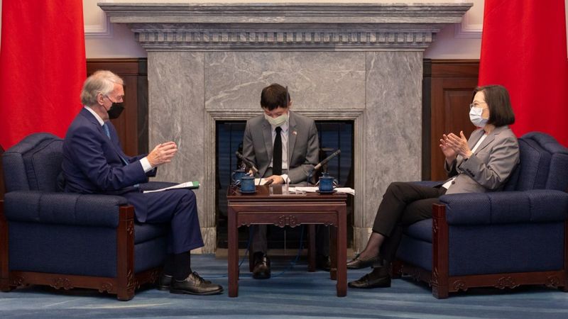 ABD heyeti, Tayvan Devlet Başkanı Ing-wen ile görüştü