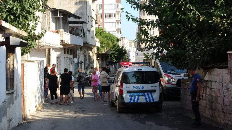 Mersin'de, tarlada 3 günlük bebek bulundu
