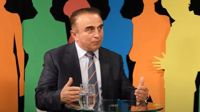 Süleyman Yağcı'dan 'dekolte' çıkışı