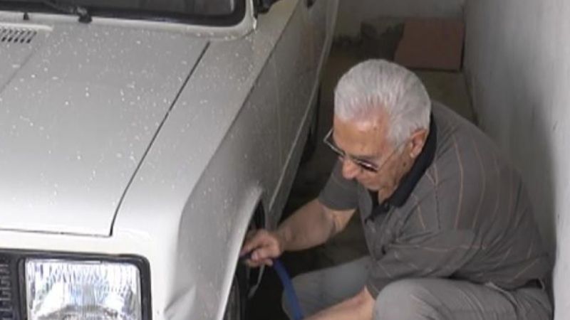 Nevşehir'de görme engelli adamdan eşinden kalan araca vefa