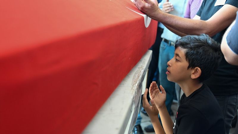 Gaziantep'teki kazada hayatını kaybedenler son yolculuğuna uğurlandı