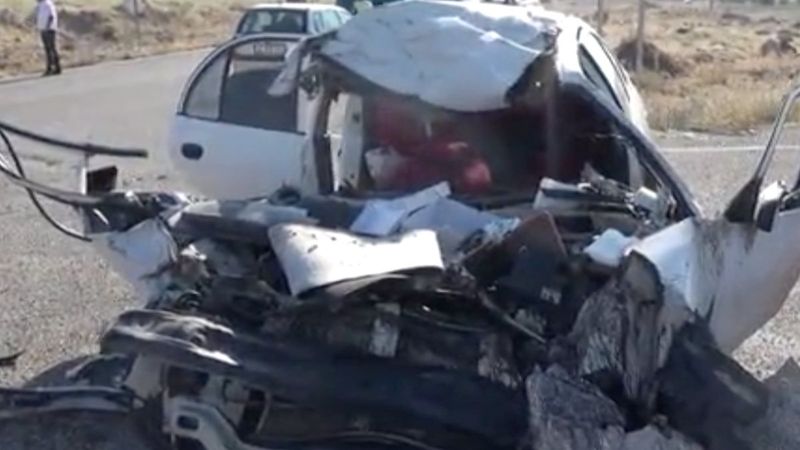 Aksaray'da düğün alışverişinden dönen çifti kaza ayırdı