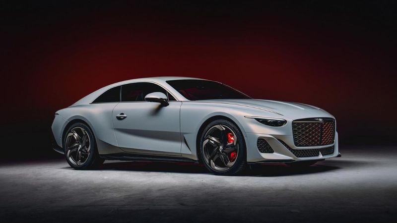 Sadece 18 adet üretilecek: 740 beygirlik Bentley Mulliner Batur tanıtıldı