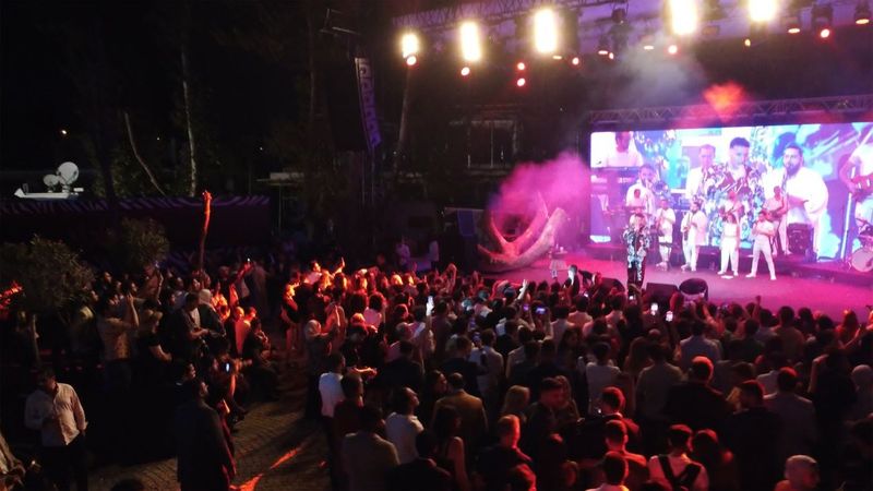 Edis ve Murat Dalkılıç konserleriyle Vesen Yalıları’nda yaza veda etkinliği