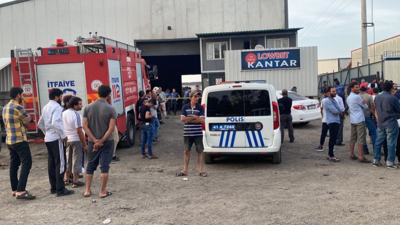 Kocaeli'de tel sarma makinesine kapılan işçi hayatını kaybetti