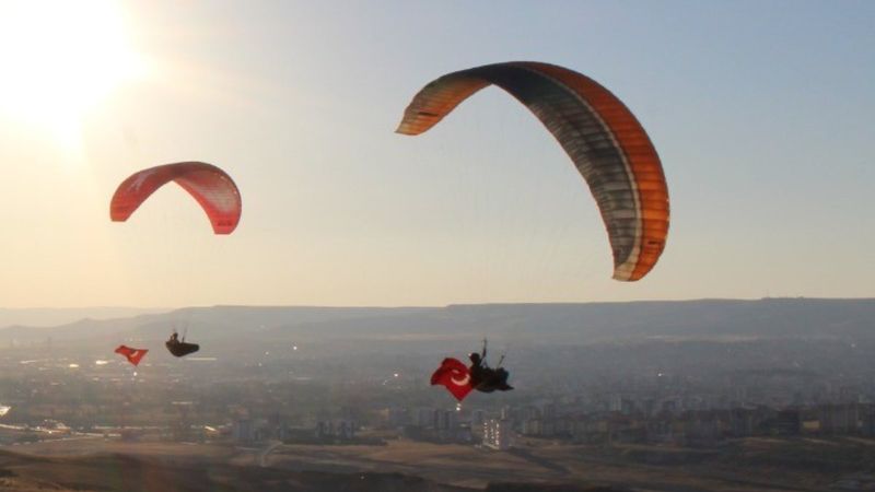 Sivas'ta 30 Ağustos Zafer Bayramı'nı havada kutladılar