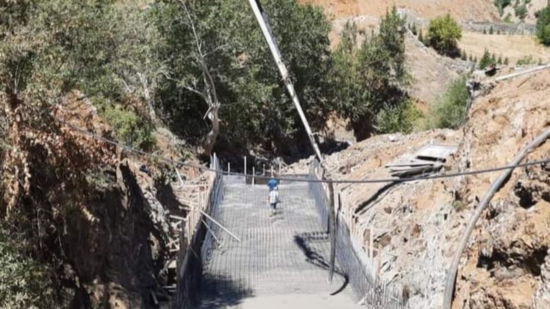 Kahramanmaraş'ta köprü inşaatından düşen işçi kurtarılamadı